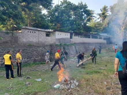 GOTONG ROYONG BERSIH BERSIH SUNGAI